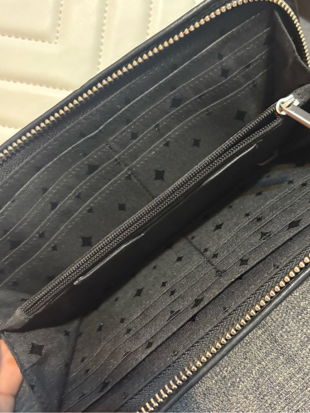 DKNY White Quilted bag and fossil wallet bundle - Picture 6 of 9